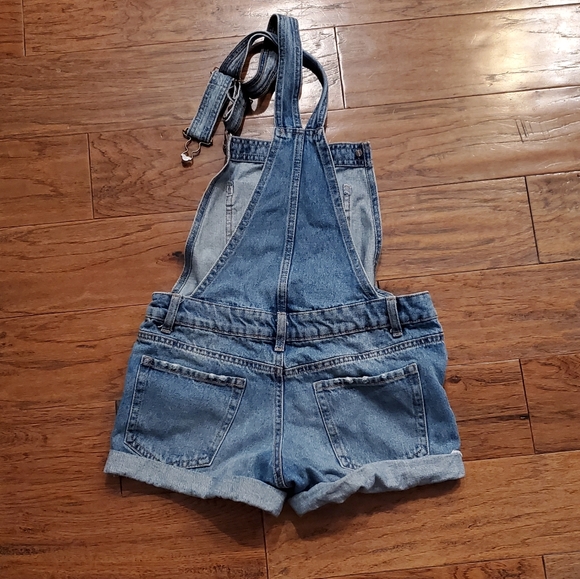 👖Overalls👖 fits like a size 4 - Picture 3 of 5